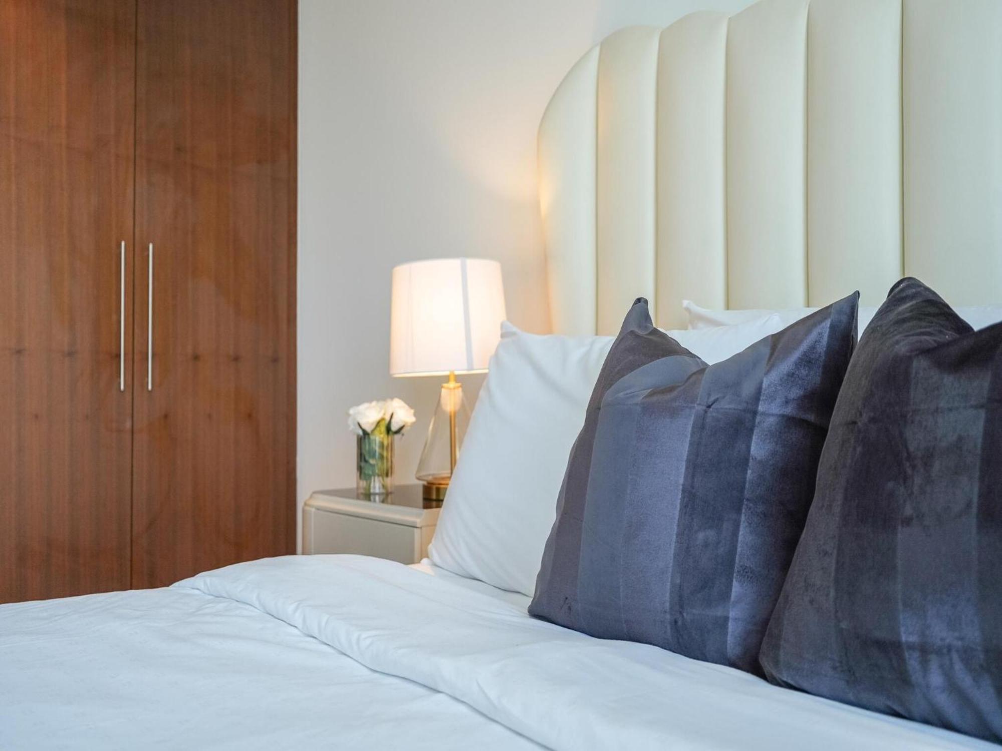 Luxurious Stylish Apartments Across Dubai Mall Burj Khalifa City Views Екстер'єр фото