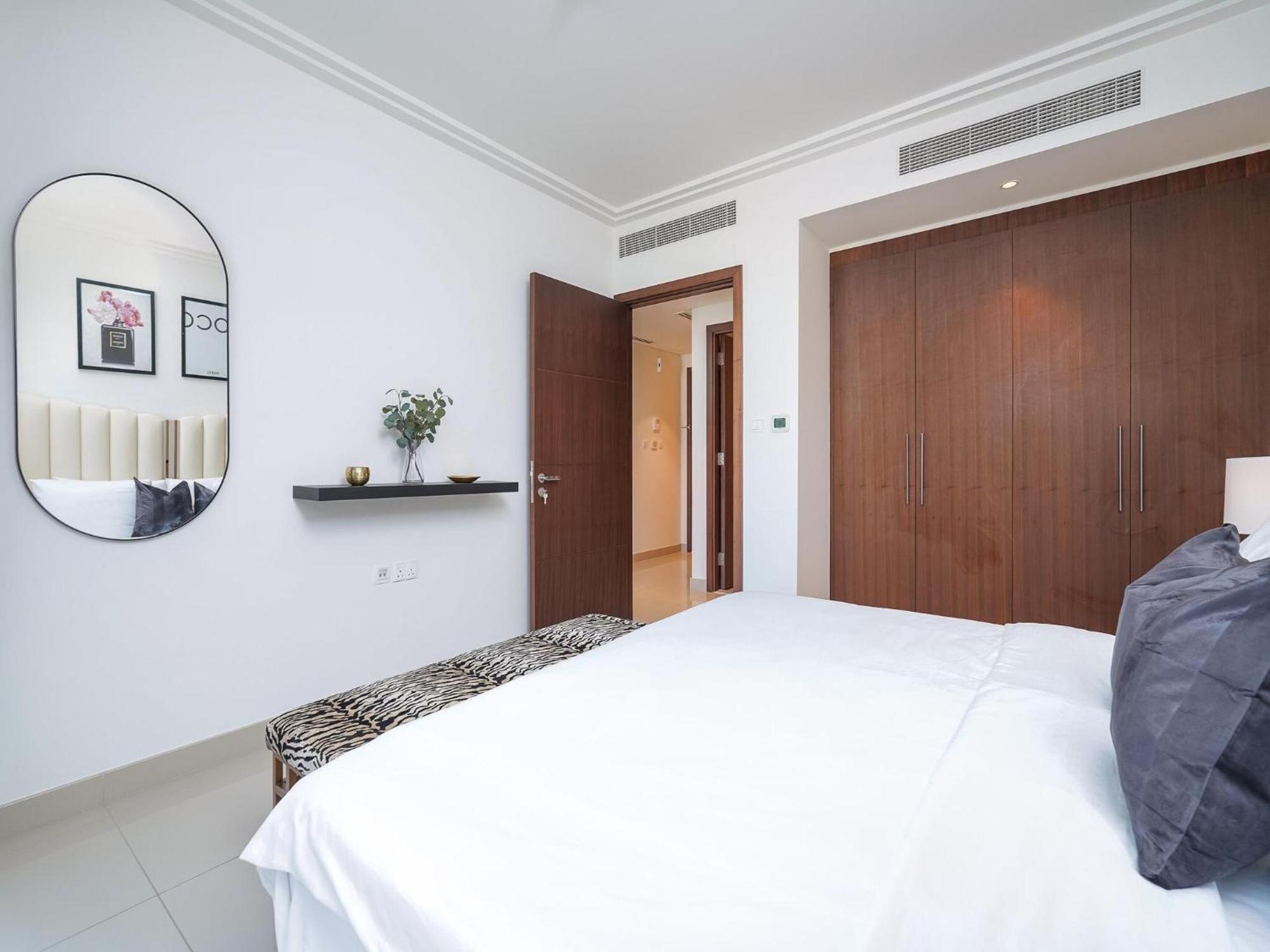 Luxurious Stylish Apartments Across Dubai Mall Burj Khalifa City Views Екстер'єр фото